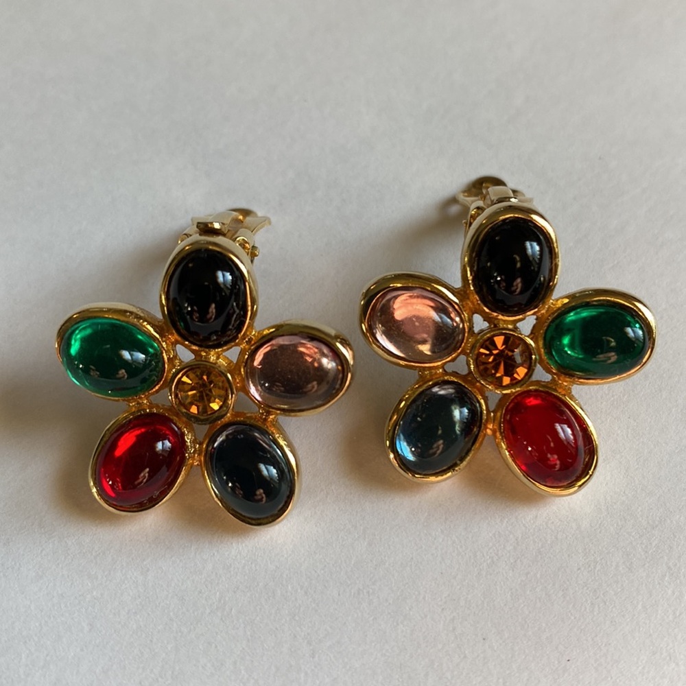 Vintage Earrings Clip On Multicolored Stone Flower Design Gold Tone